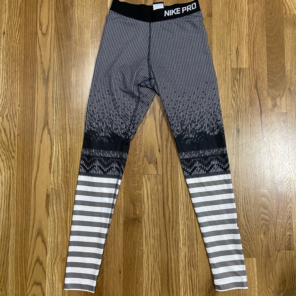 Nike Pro leggings